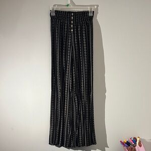 Pink Republic Wide-legged Jogger Pants